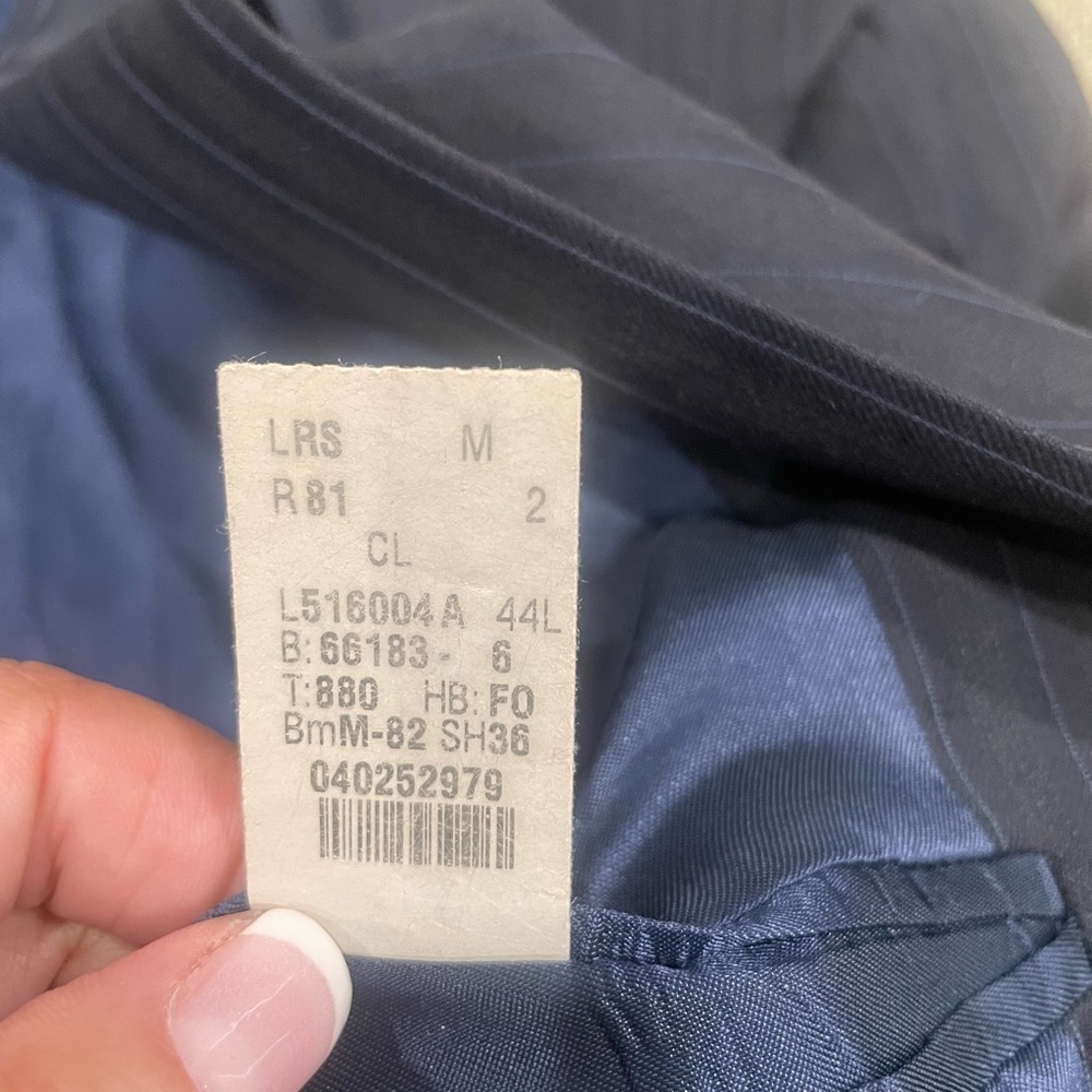 TWO PIECE CALVIN KLEIN SUIT - Picture 9 of 12